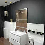 펜션 Cocon Romantique Avec Jacuzzi Exterieur *