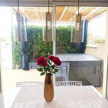 Nyaraló Cocon Romantique Avec Jacuzzi Exterieur Rosières-près-Troyes