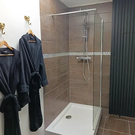 Cocon Romantique Avec Jacuzzi Exterieur